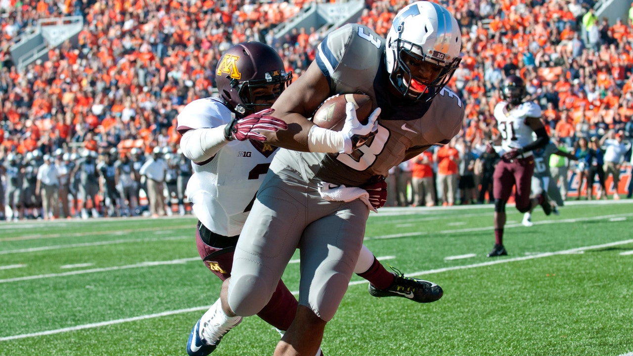 Illinois deals Gophers upset loss, 28-24